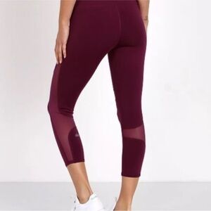 Alo Yoga High Waist Coast Capri Leggings In Juneberry Size‎ S
